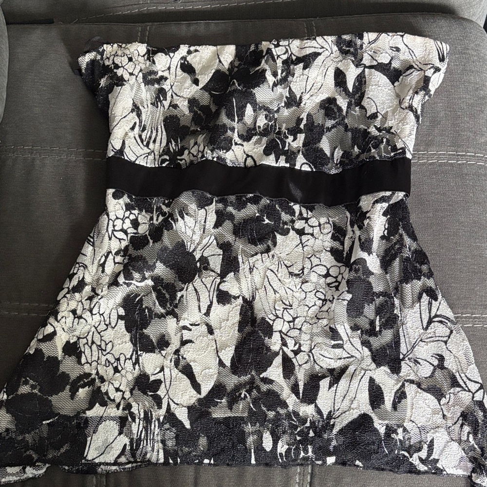 Black and White Floral Strapless Top